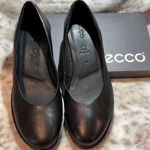 New ECCO BLACK DRESS WEDGE comfortable shoe size 40 or 9 womens